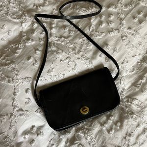 Vintage Dinky Black Leather Coach NYC City Cross Body Bag